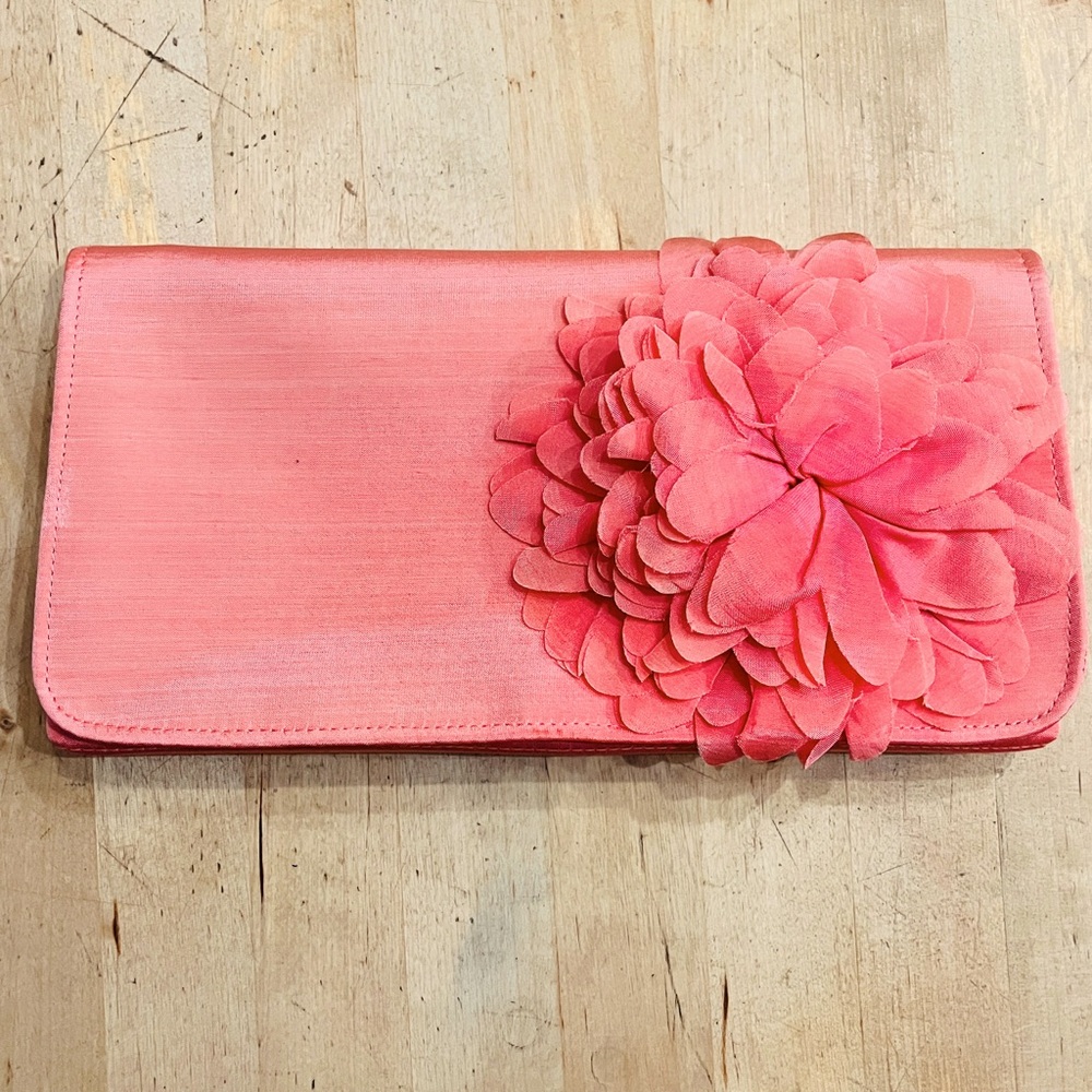 Shiraleah Salmon Satin Clutch 3D Floral Brooch W Magnetic Closure